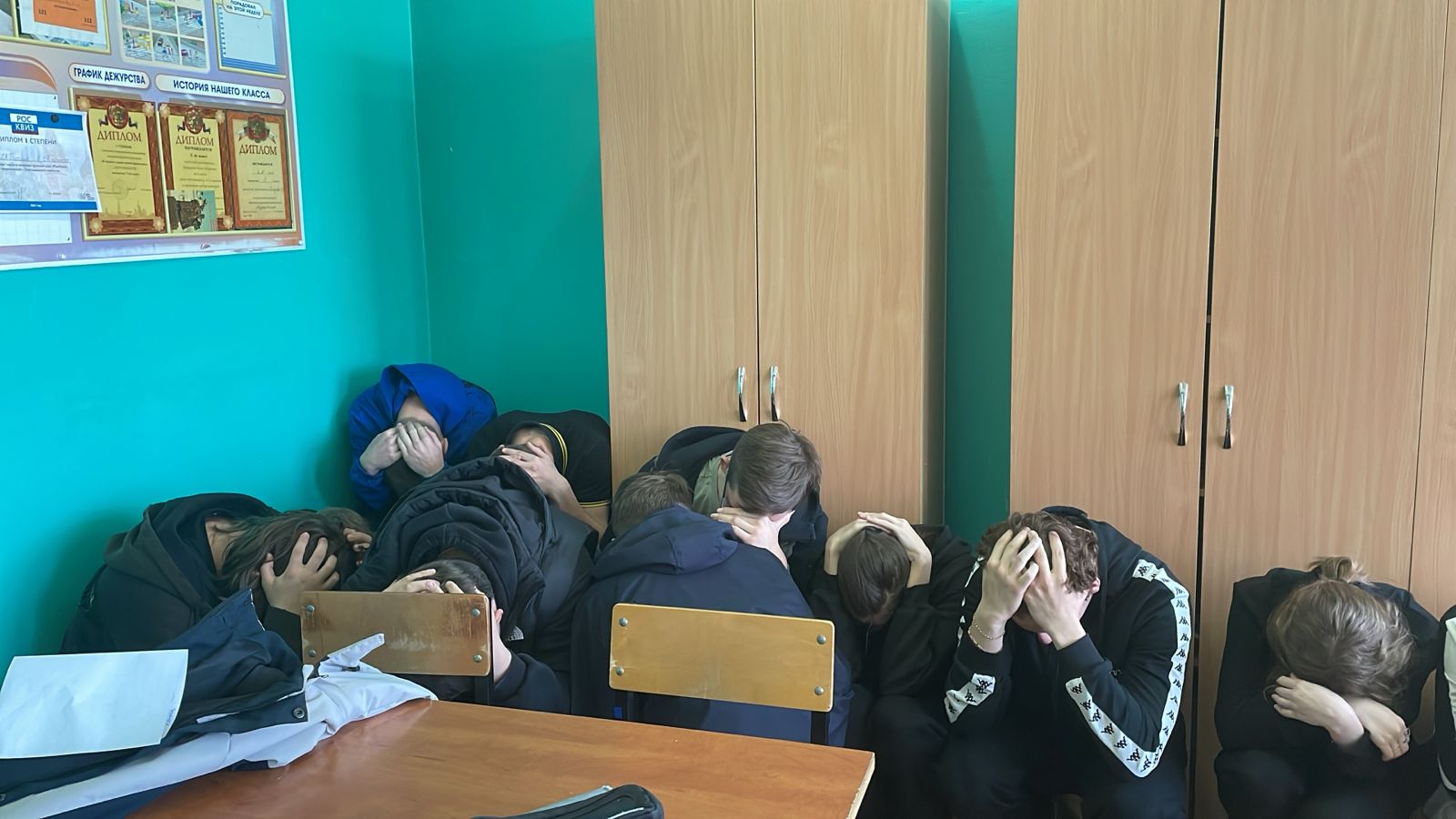 Сегодня, 29 апреля  в школе состоялись Всероссийские учения по отработке действий при угрозе террористического акта..